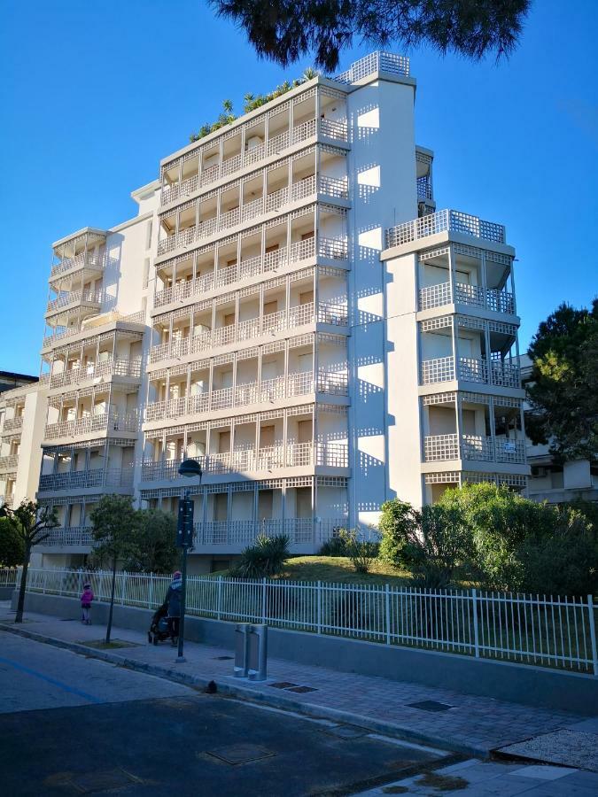 Lungomare Sabbiadoro Villa Lignano Sabbiadoro Dış mekan fotoğraf